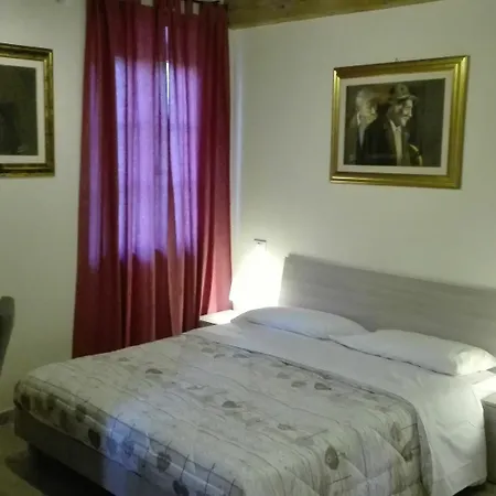 Bed and Breakfast Art Gallery